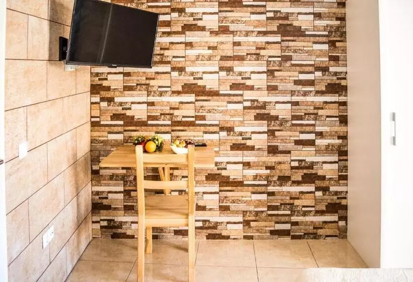 Majatalo Hostel Poseidon   Hm