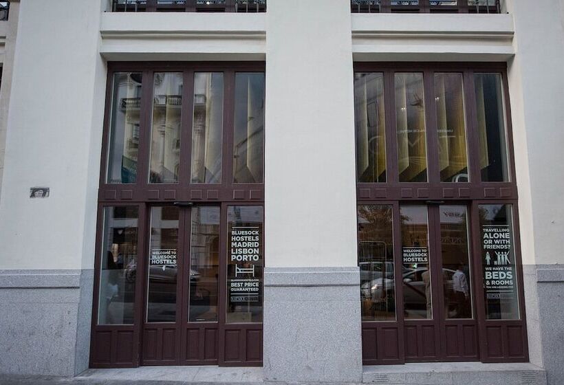 Room00 Gran Vía Hostel