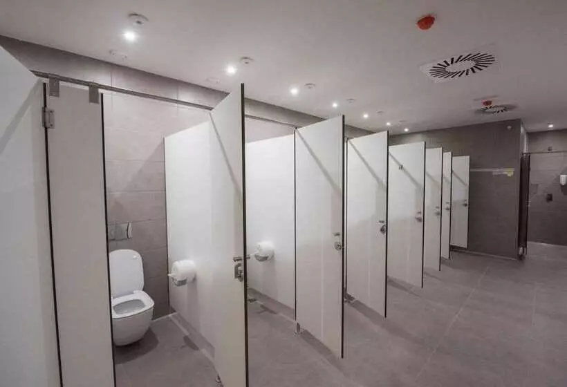 Room00 Gran Vía Hostel