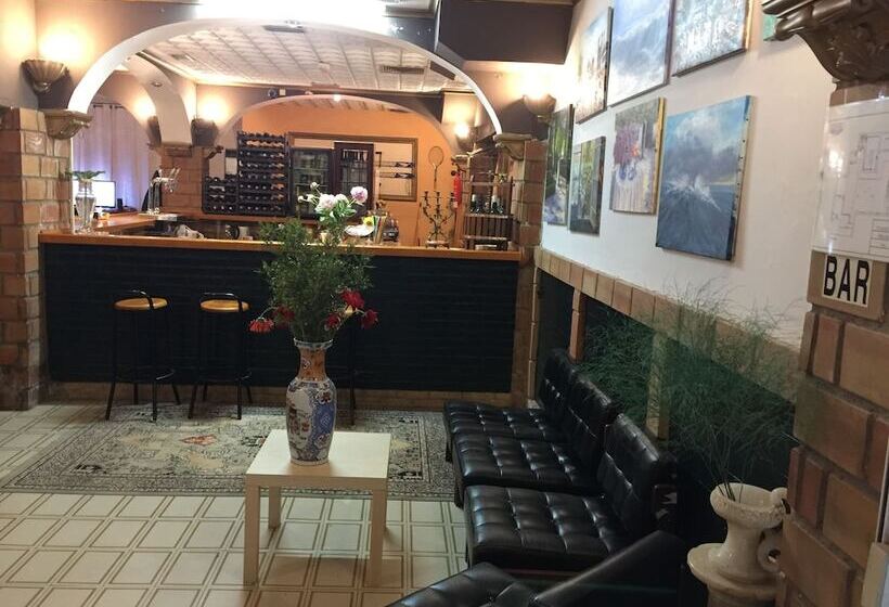 فندق صغير El Castillo