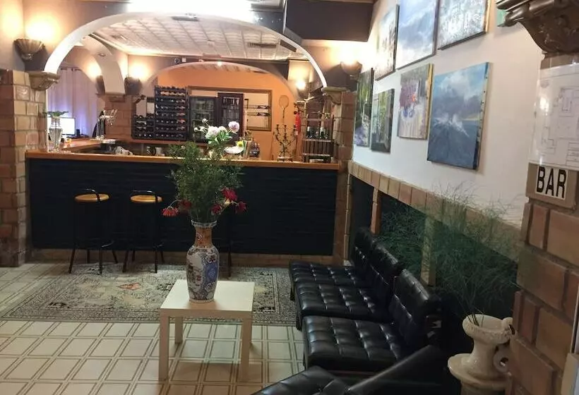 ユースホステル El Castillo