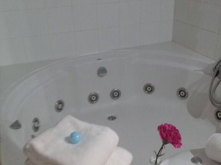 فندق صغير El Castillo