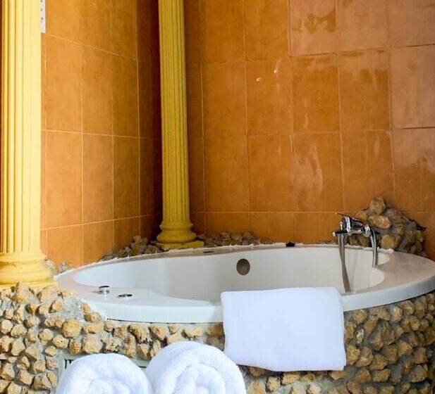 فندق صغير El Castillo