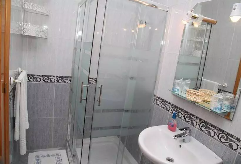 Hostal Avenida