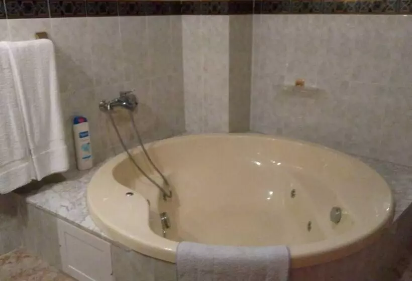 簡易ホテル Pensión  Mari Loli   Oficial