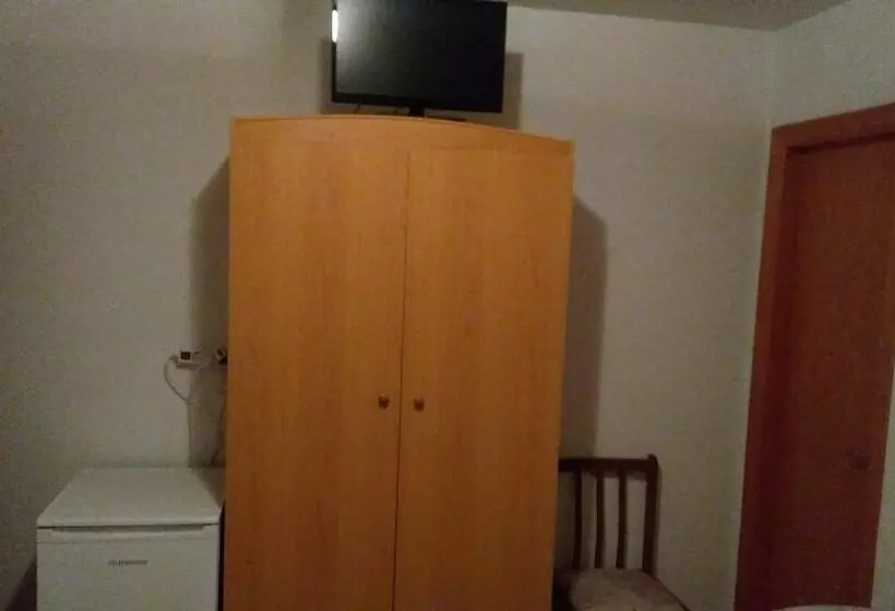 簡易ホテル Pensión  Mari Loli   Oficial