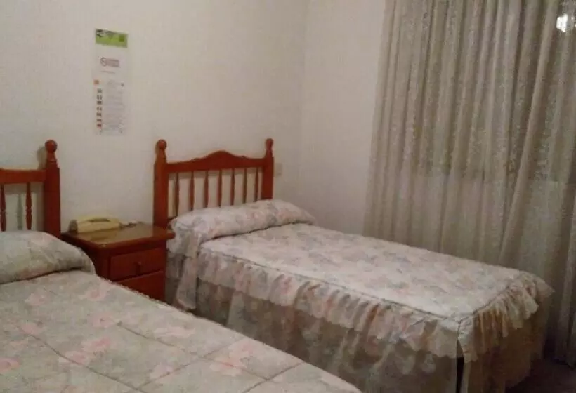 簡易ホテル Pensión  Mari Loli   Oficial