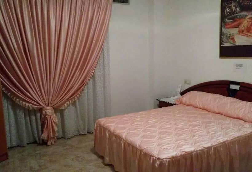 簡易ホテル Pensión  Mari Loli   Oficial