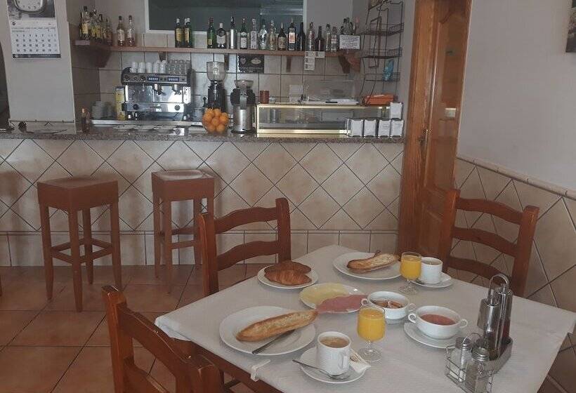 Hostal Roig 53
