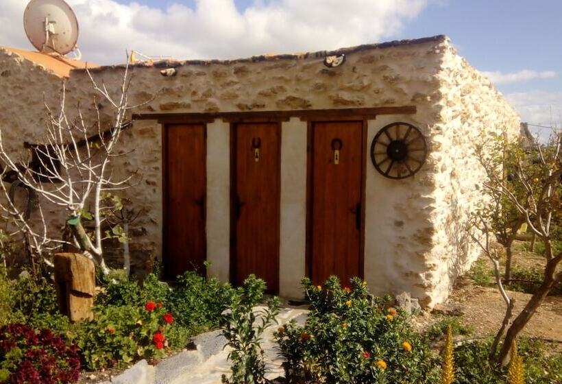 هتل روستایی Agroturismo La Gayria