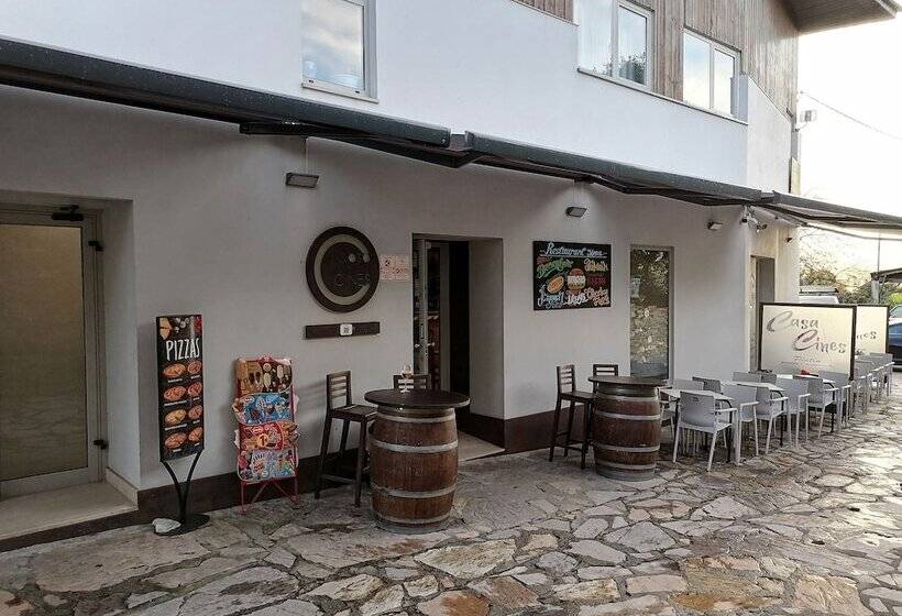 Pensión Casa Cines Restaurante