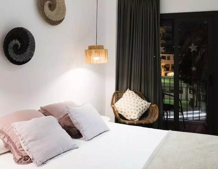 ペンション Hostal Sa Malica