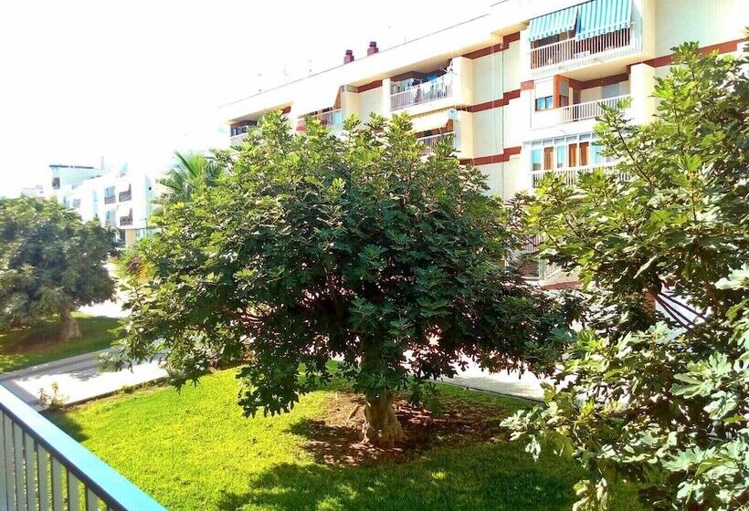 פנסיון Wonder Rooms Nerja Guest House