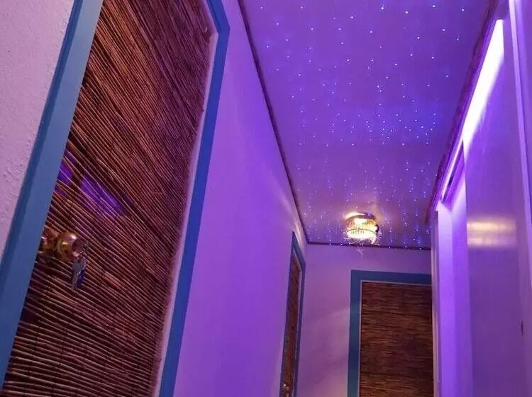 Majatalo Wonder Rooms Nerja Guest House