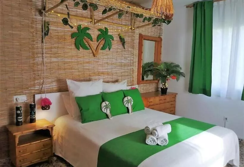 Majatalo Wonder Rooms Nerja Guest House