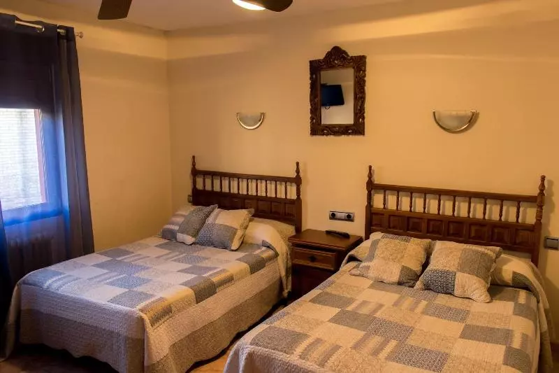 Hostal Restaurante Riofrio