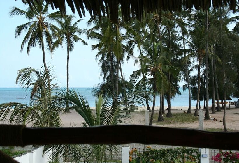 בית מלון כפרי Maisha Nungwi