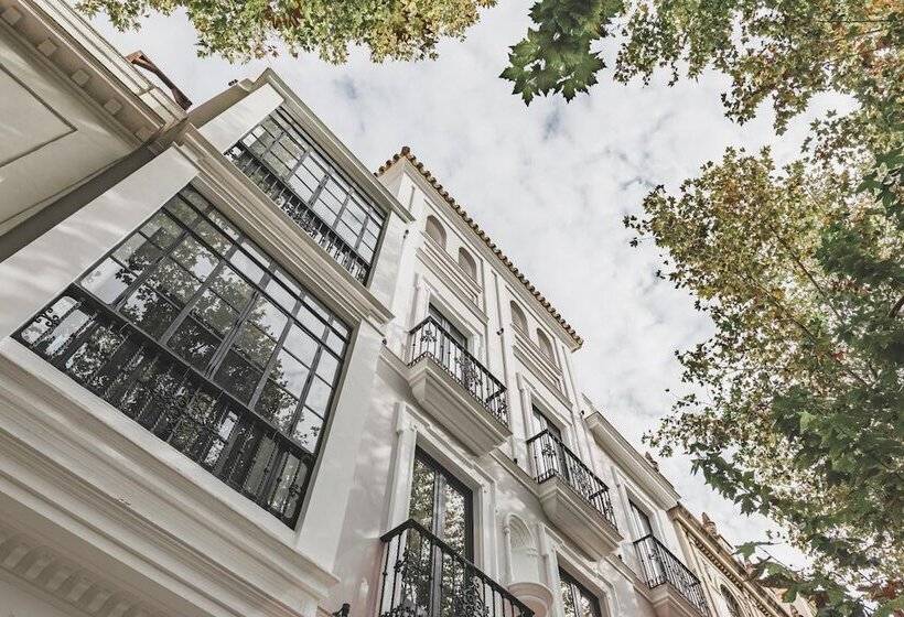 هتل Uma Suites Parada Del Marqués