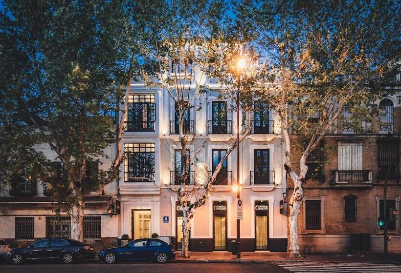 هتل Uma Suites Parada Del Marqués