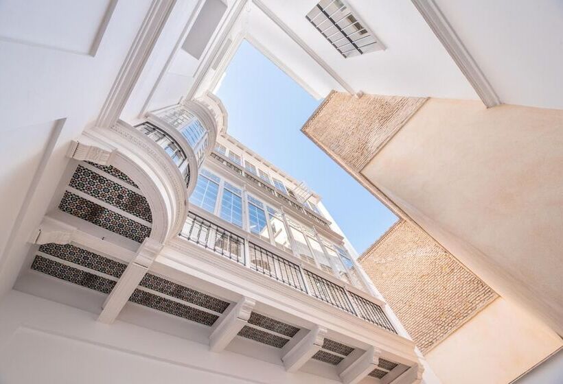 هتل Uma Suites Parada Del Marqués