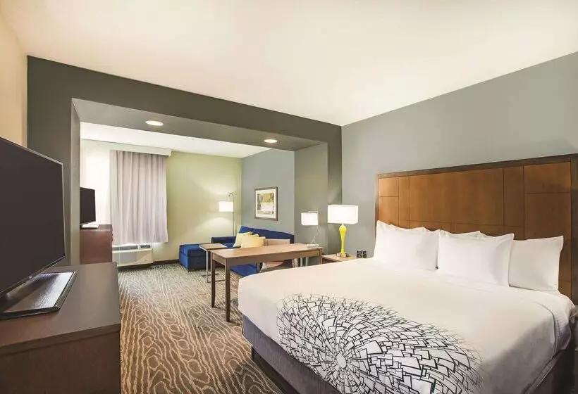 Hotelli La Quinta By Wyndham Wichita Northeast