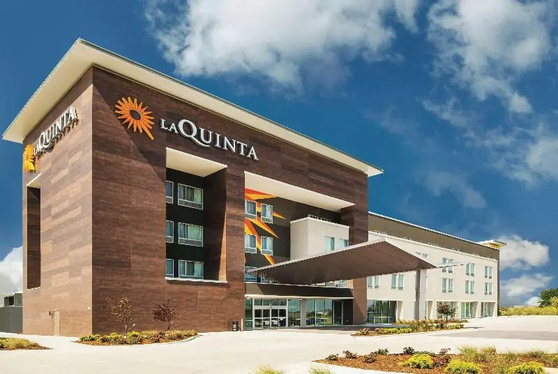 Hotelli La Quinta By Wyndham Wichita Northeast