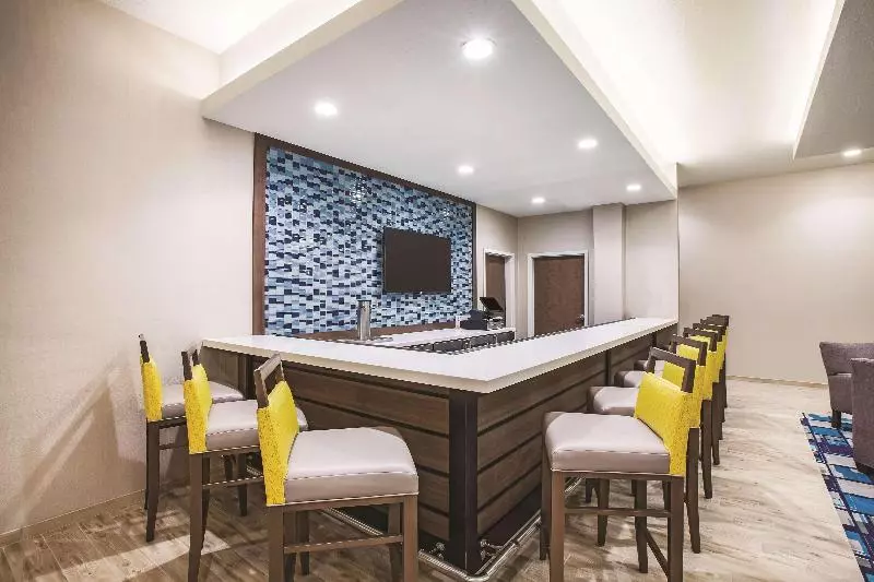 Hotelli La Quinta By Wyndham Wichita Northeast