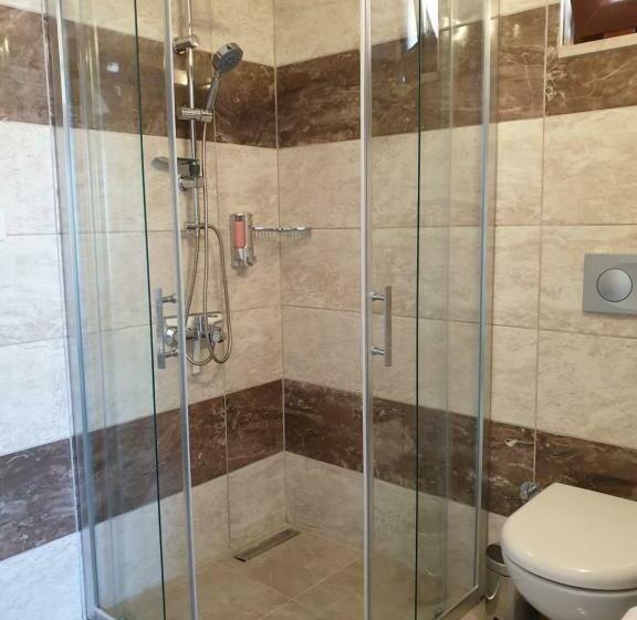 בית מלון כפרי Midas Pension