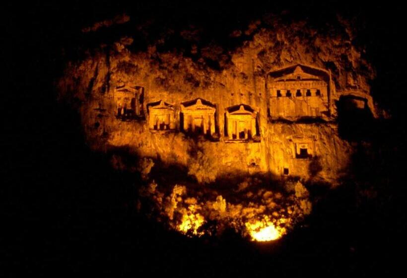 בית מלון כפרי Midas Pension