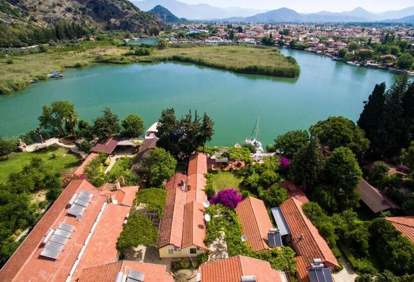 בית מלון כפרי Midas Pension