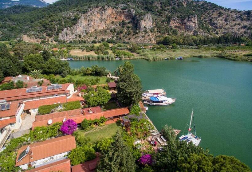 בית מלון כפרי Midas Pension