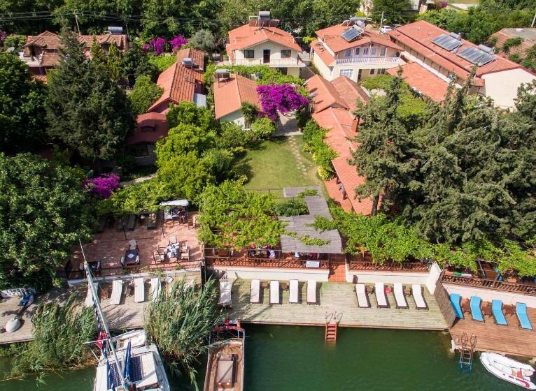 בית מלון כפרי Midas Pension