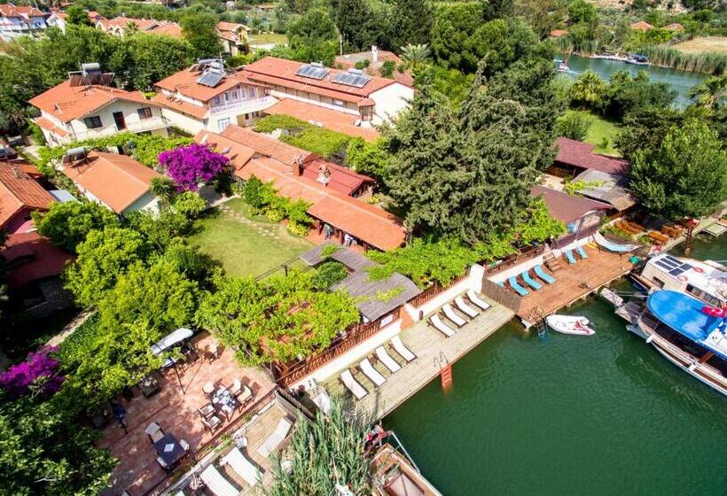 בית מלון כפרי Midas Pension