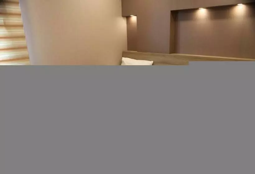 Ucar Royal Hotel Ve Konferans Salonu