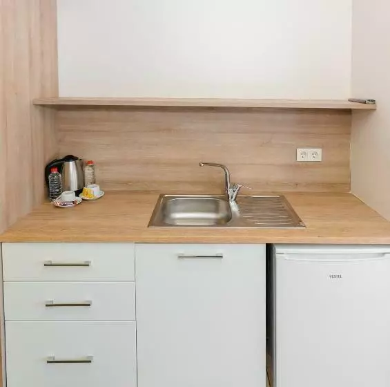 Ucar Royal Hotel Ve Konferans Salonu