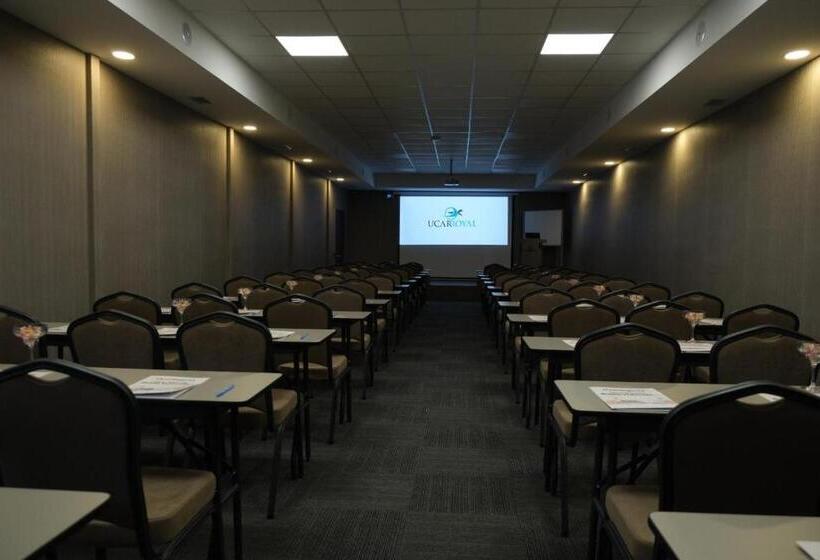 Ucar Royal Hotel Ve Konferans Salonu