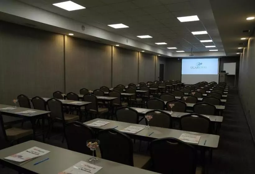 Ucar Royal Hotel Ve Konferans Salonu