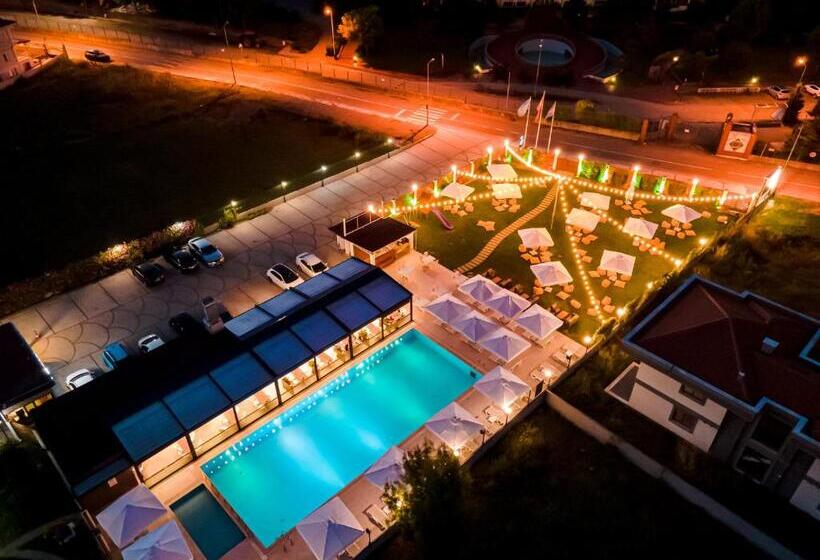 Ucar Royal Hotel Ve Konferans Salonu