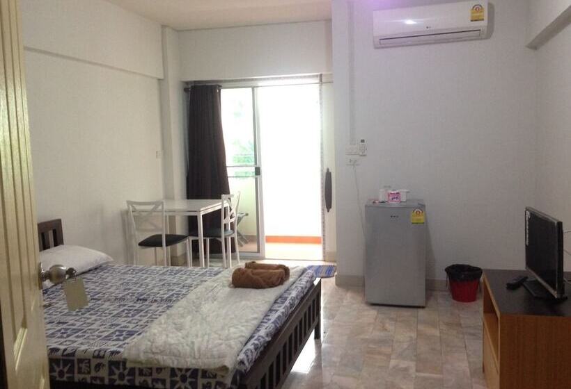 בית מלון כפרי Yaowamal Apartment