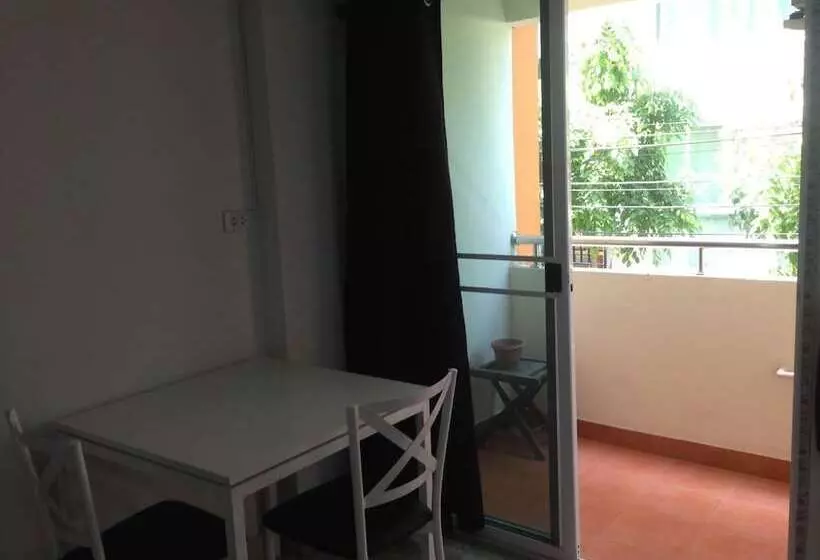 هتل Yaowamal Apartment