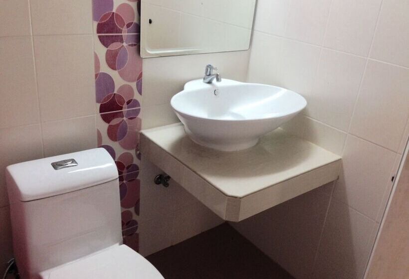 בית מלון כפרי Yaowamal Apartment