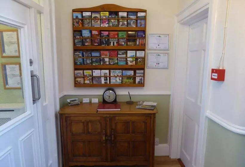 Majatalo The Grange Guest House