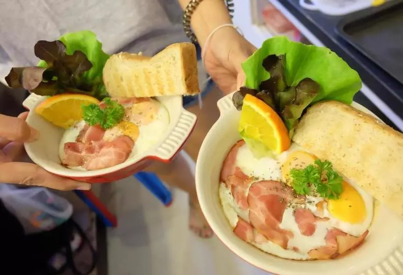 Majatalo Green House At Trang Guesthouse