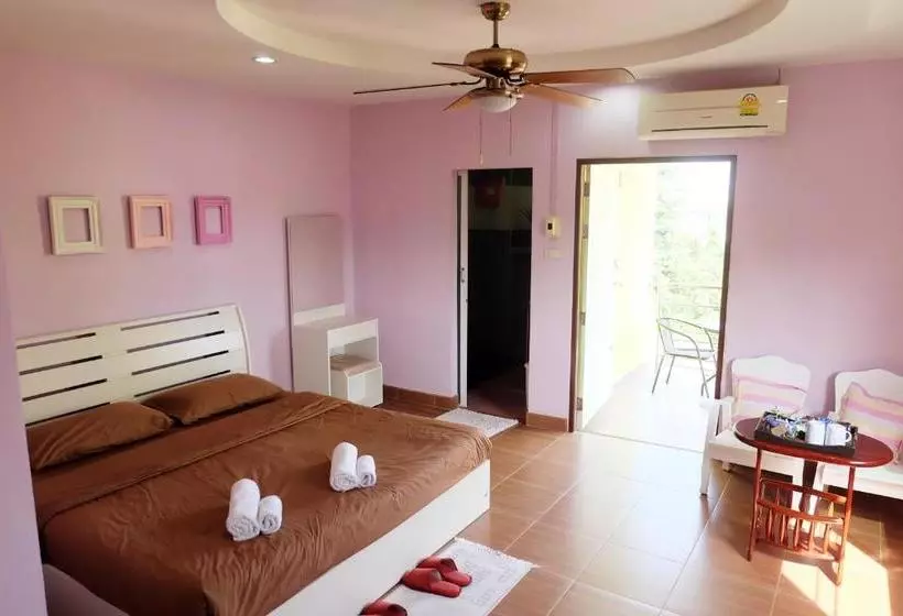 Majatalo Green House At Trang Guesthouse