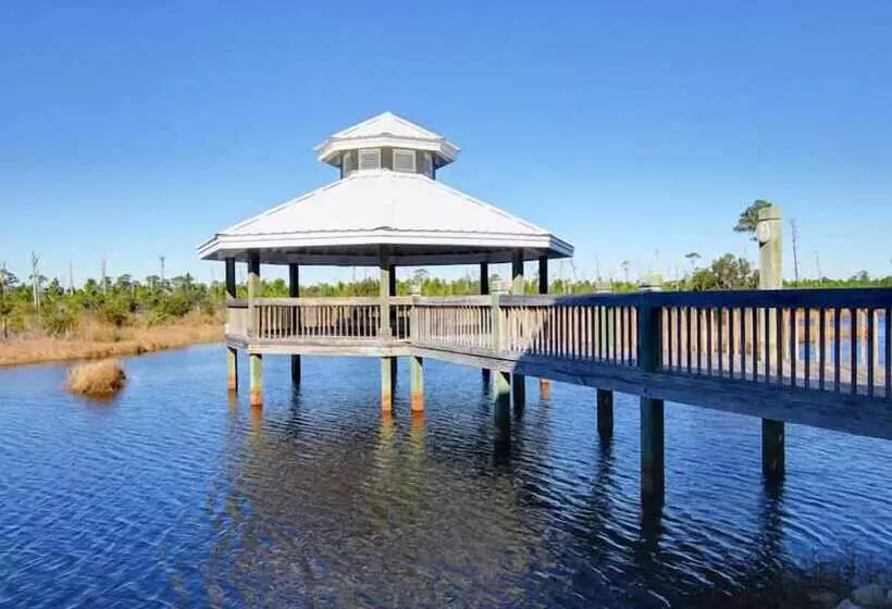 Romar Lakes 103e Condo