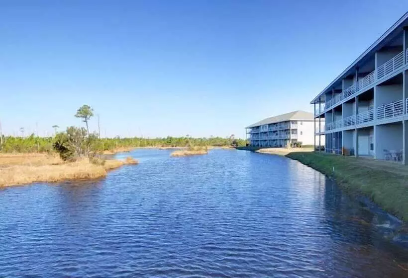 Romar Lakes 103e Condo