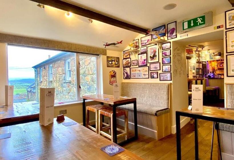 민박 Castle Cottage Inn