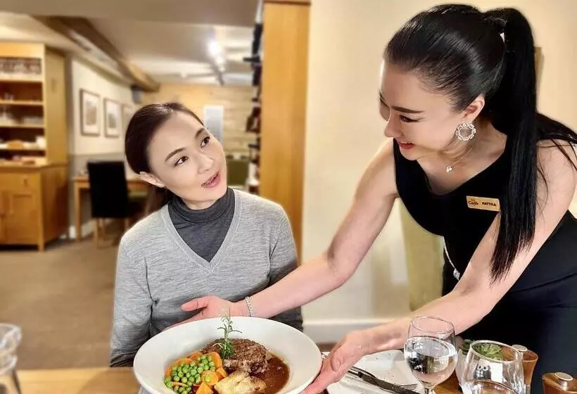 Bed and Breakfast Castle Cottage Inn