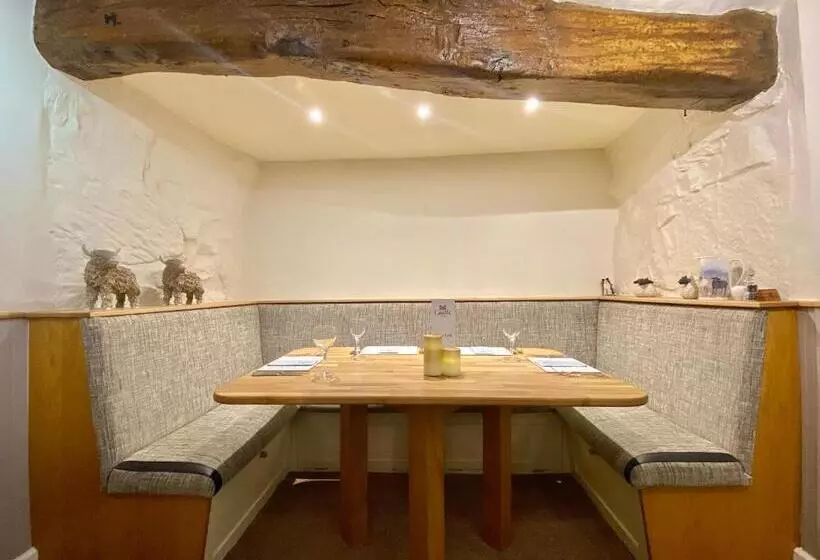 Bed and Breakfast Castle Cottage Inn