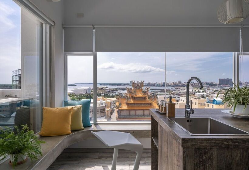 تختخواب و صبحانه Color Coral Boutique